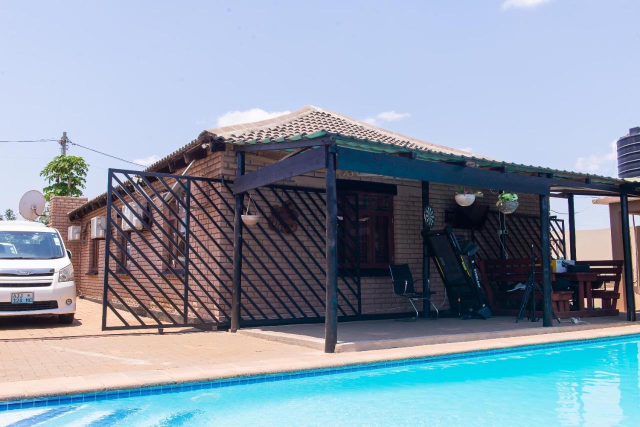 Casa Da Noleen Matola Exterior photo